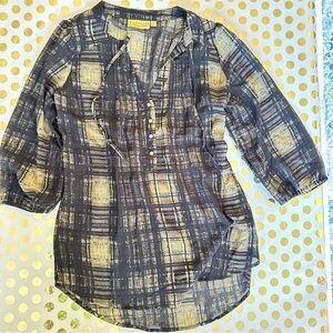 Princess Vera Wang Blue and Yellow 3/4 Sleeve Button Down Blouse